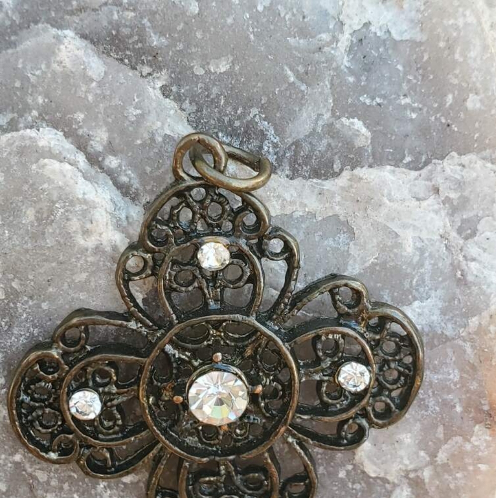 Pretty pendant - Picture 2 of 4